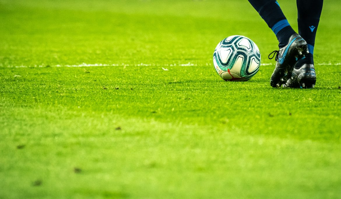 La corona es de Lamine: El Barça reina en Liga y monopoliza una Roja sin rastro del Madrid